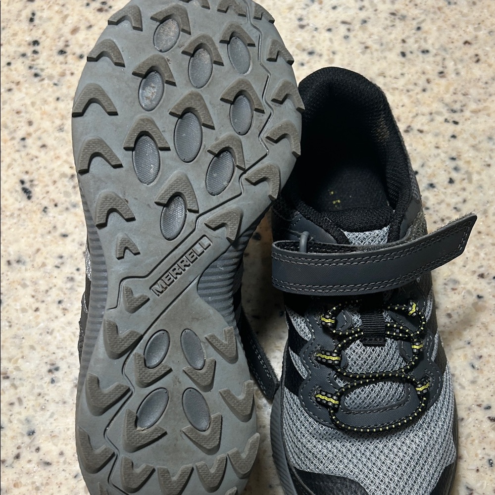 Merrell Kids Black and Gray Sneakers - Picture 3 of 3